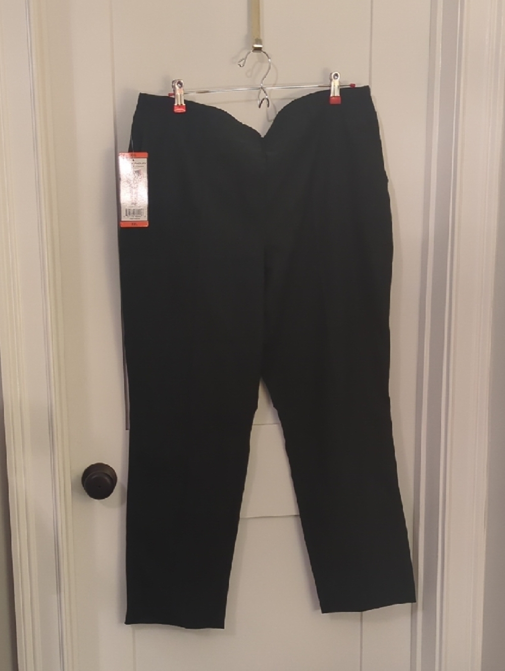 Hilary Radley Black Cropped Ankle Pants - Picture 3 of 3